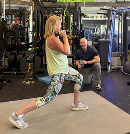 Coach Daniel training a client at Thrive